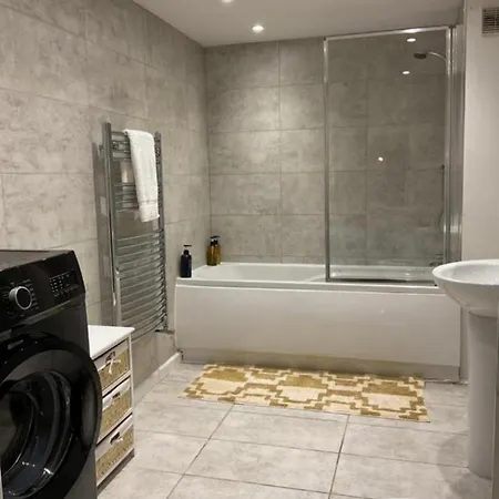Rock Studio - Free Parking & Wifi Near City Centre Leeds  Exterior photo