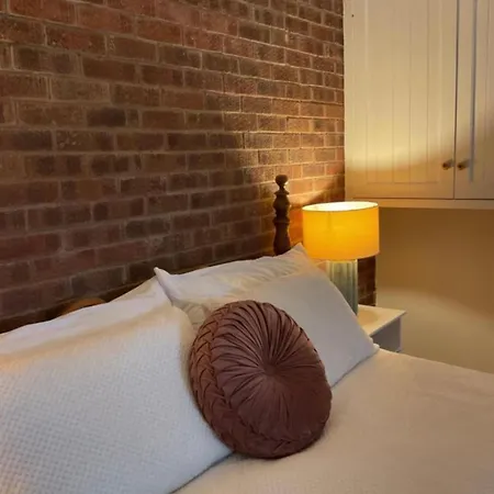 Rock Studio - Free Parking & Wifi Near City Centre Leeds  Exterior photo