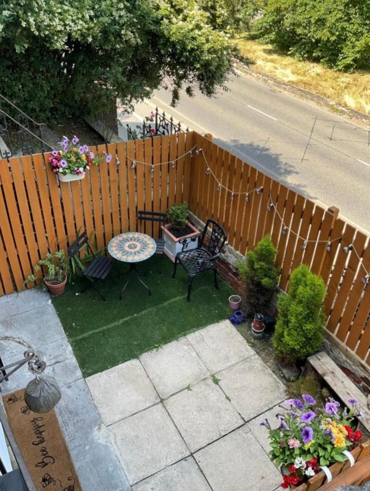Rock - Free Parking & Wifi Near Centre * Leeds (West Yorkshire)